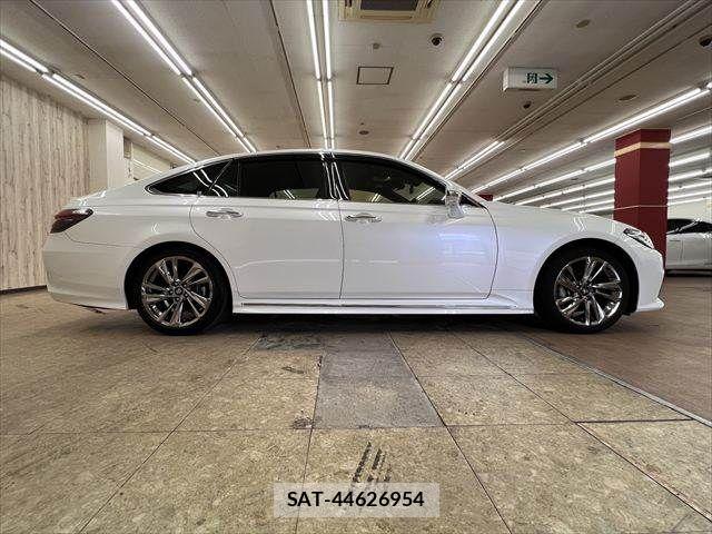 Toyota CROWN SEDAN 2021-11 8207041-16