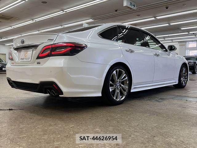 Toyota CROWN SEDAN 2021-11 8207041-18