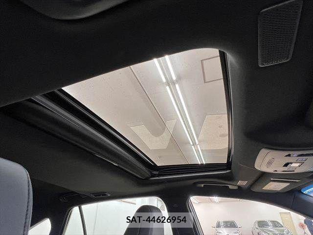 Toyota CROWN SEDAN 2021-11 8207041-3