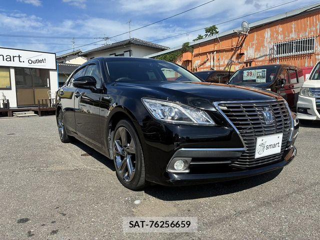 Toyota CROWN SEDAN 2014-12 8207062-3