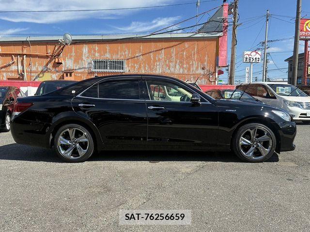 Toyota CROWN SEDAN 2014-12 8207062-5
