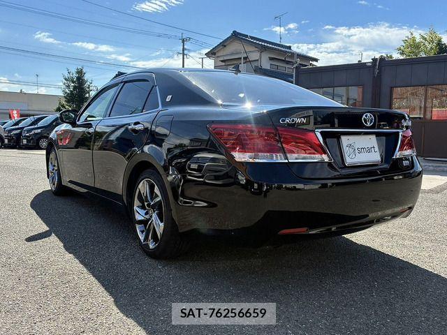 Toyota CROWN SEDAN 2014-12 8207062-6