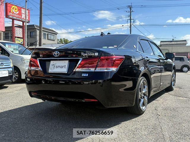 Toyota CROWN SEDAN 2014-12 8207062-8