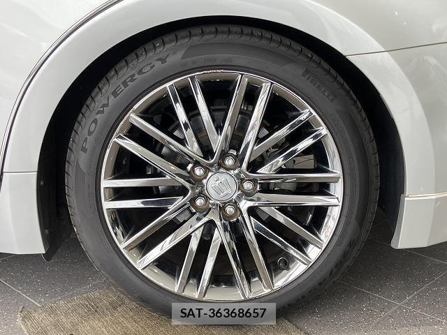 Toyota CROWN SEDAN 2015-08 8207052-20