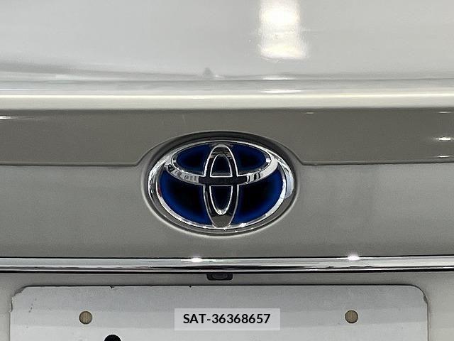 Toyota CROWN SEDAN 2015-08 8207052-24