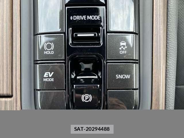 Toyota CROWN SEDAN 2024-03 8207024-29