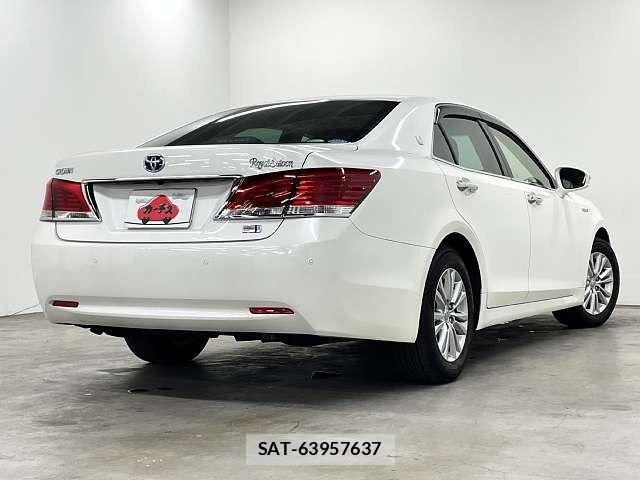 Toyota CROWN SEDAN 2013-03 8207058-2