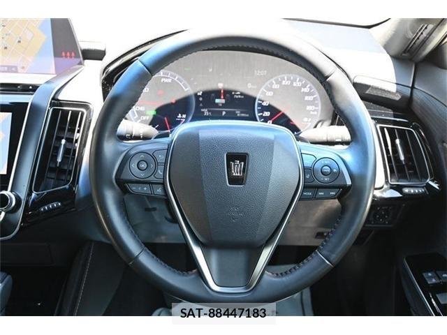 Toyota CROWN SEDAN 2019-07 8207050-11