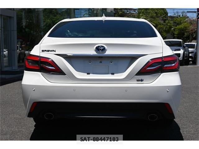 Toyota CROWN SEDAN 2019-07 8207050-3