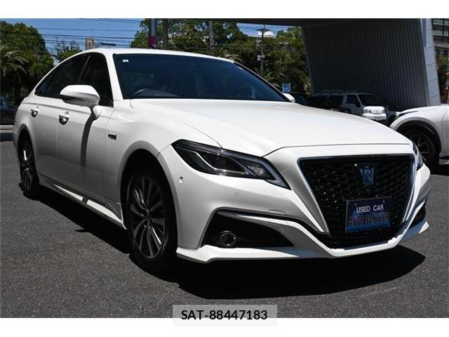 Toyota CROWN SEDAN 2019-07 8207050-6