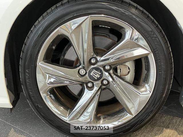 Toyota CROWN SEDAN 2019-05 8207036-20