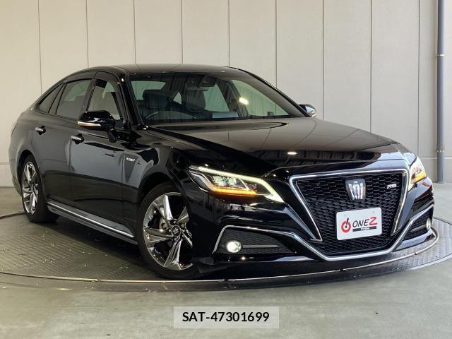 Toyota CROWN SEDAN 2018-09 8207031-0