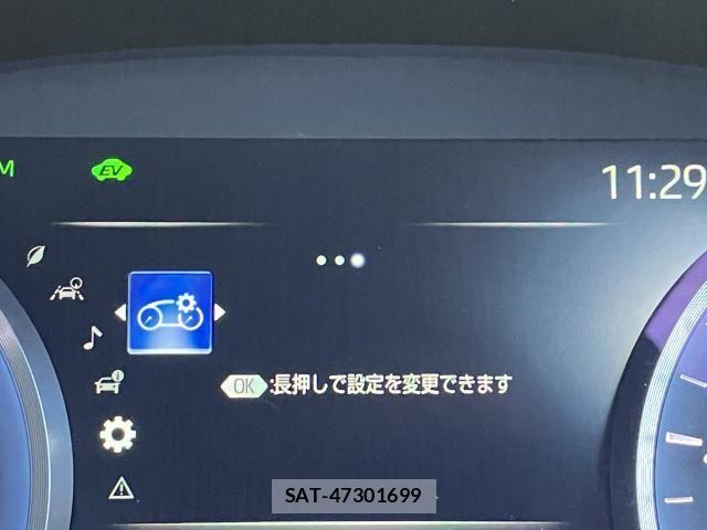 Toyota CROWN SEDAN 2018-09 8207031-13