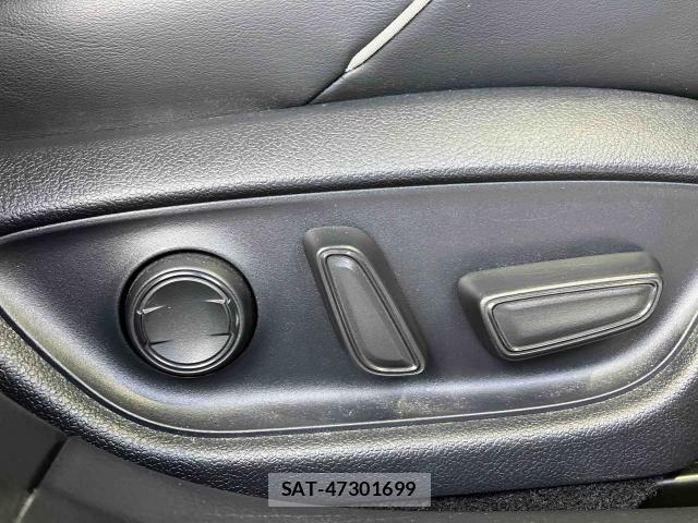 Toyota CROWN SEDAN 2018-09 8207031-19