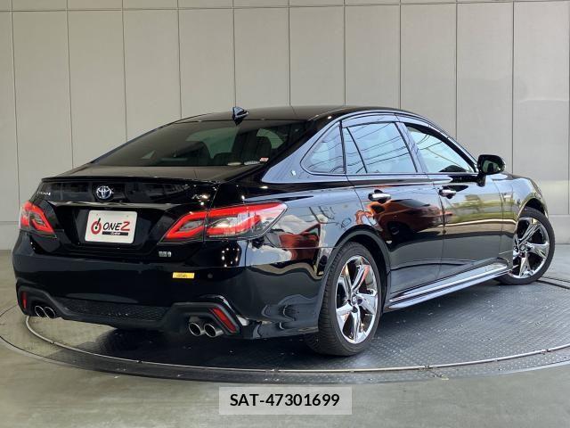 Toyota CROWN SEDAN 2018-09 8207031-27