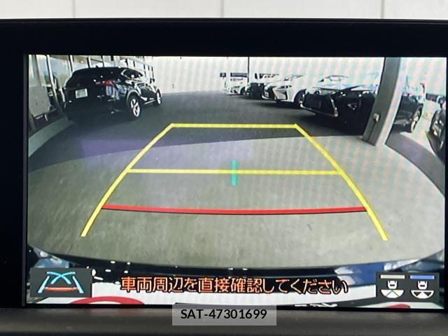 Toyota CROWN SEDAN 2018-09 8207031-7