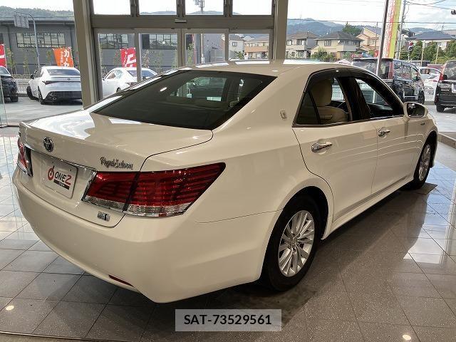 Toyota CROWN SEDAN 2016-01 8207057-17