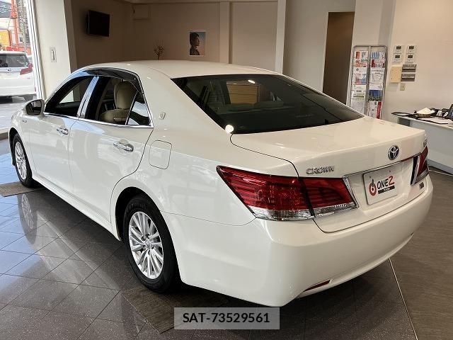 Toyota CROWN SEDAN 2016-01 8207057-18