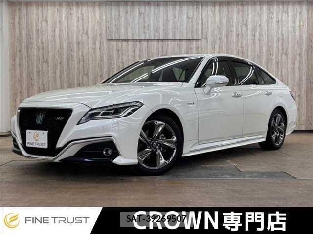 Toyota CROWN SEDAN 2018-08 8207030-0