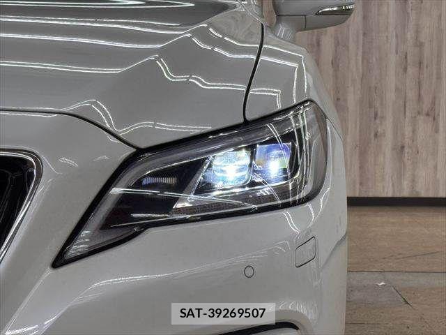 Toyota CROWN SEDAN 2018-08 8207030-11