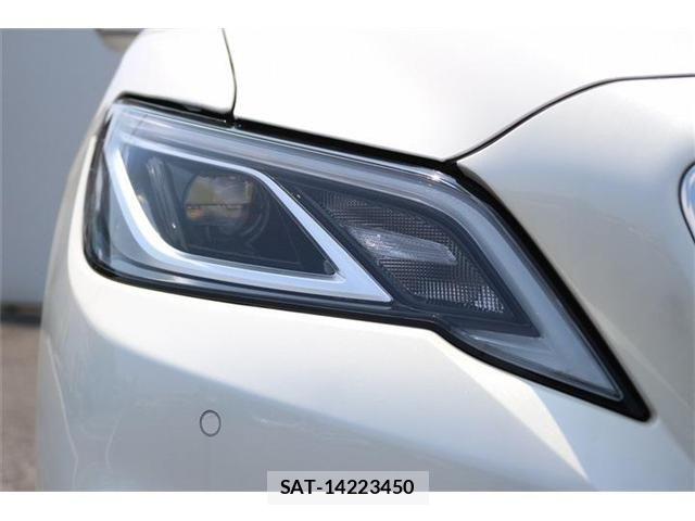 Toyota CROWN SEDAN 2018-08 8207044-11