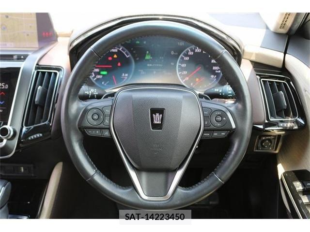 Toyota CROWN SEDAN 2018-08 8207044-17