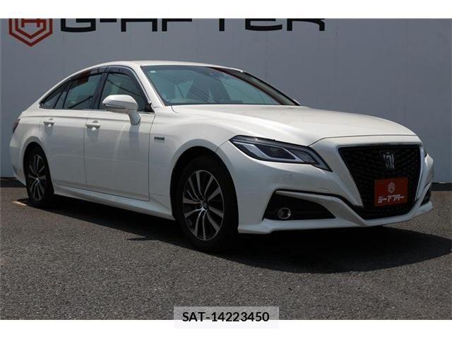 Toyota CROWN SEDAN 2018-08 8207044-20