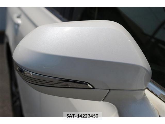 Toyota CROWN SEDAN 2018-08 8207044-27