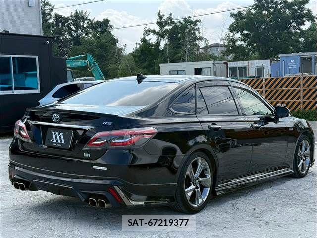 Toyota CROWN SEDAN 2018-12 8207055-4