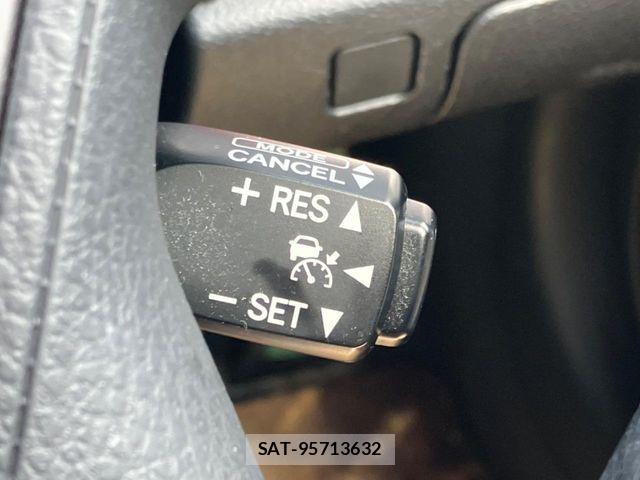 Toyota CROWN SEDAN 2013-07 8207061-13