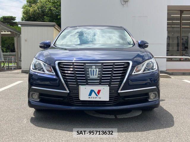 Toyota CROWN SEDAN 2013-07 8207061-15