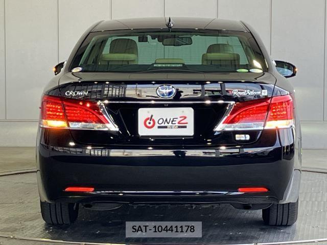 Toyota CROWN SEDAN 2018-04 8207038-29