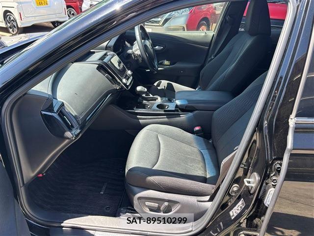 Toyota CROWN SEDAN 2019-06 8207047-4