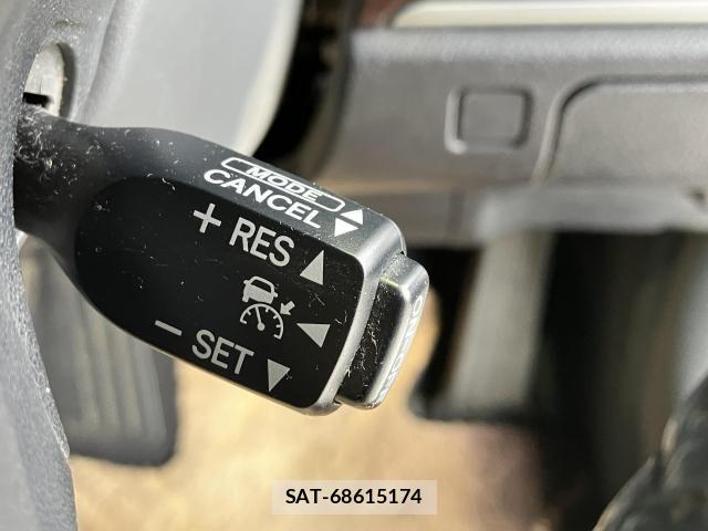Toyota CROWN SEDAN 2013-04 8207056-11