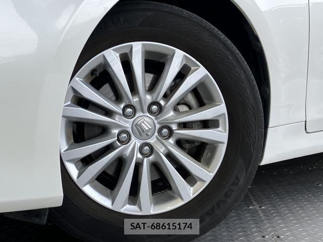 Toyota CROWN SEDAN 2013-04 8207056-3