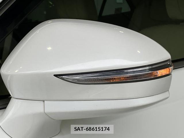 Toyota CROWN SEDAN 2013-04 8207056-4