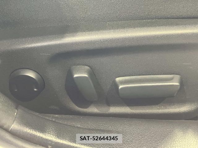 Toyota CROWN SEDAN 2015-04 8207054-18