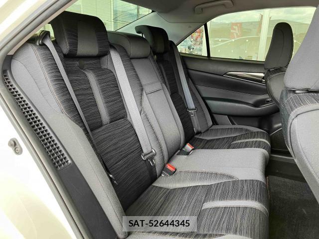 Toyota CROWN SEDAN 2015-04 8207054-19
