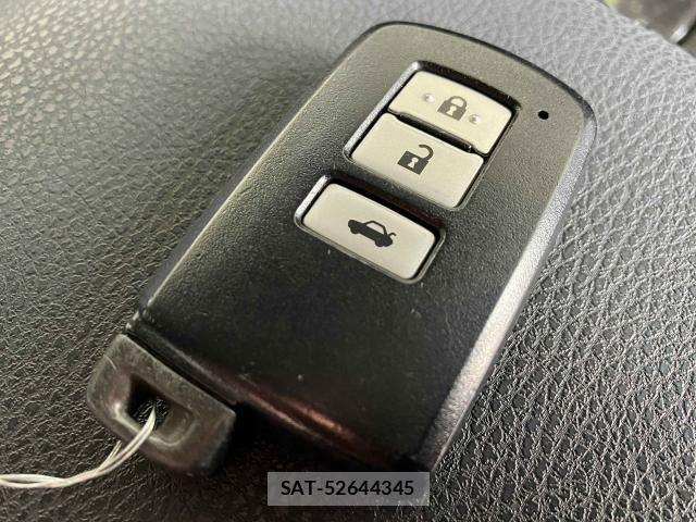 Toyota CROWN SEDAN 2015-04 8207054-24