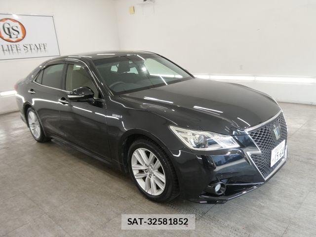 Toyota CROWN SEDAN 2014-01 8207059-0