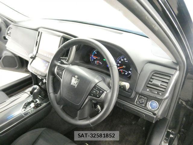 Toyota CROWN SEDAN 2014-01 8207059-11
