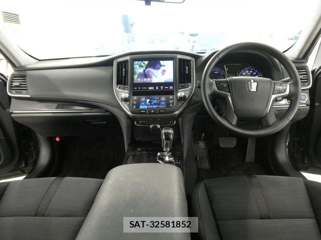 Toyota CROWN SEDAN 2014-01 8207059-2