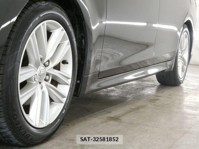 Toyota CROWN SEDAN 2014-01 8207059-5