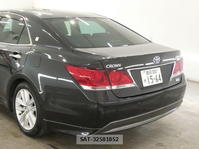 Toyota CROWN SEDAN 2014-01 8207059-7