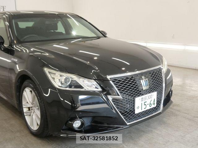 Toyota CROWN SEDAN 2014-01 8207059-8