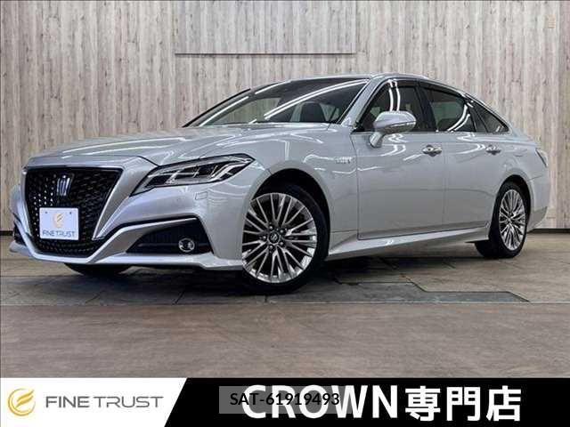 Toyota CROWN SEDAN 2019-02 8207051-0