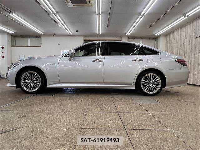 Toyota CROWN SEDAN 2019-02 8207051-19