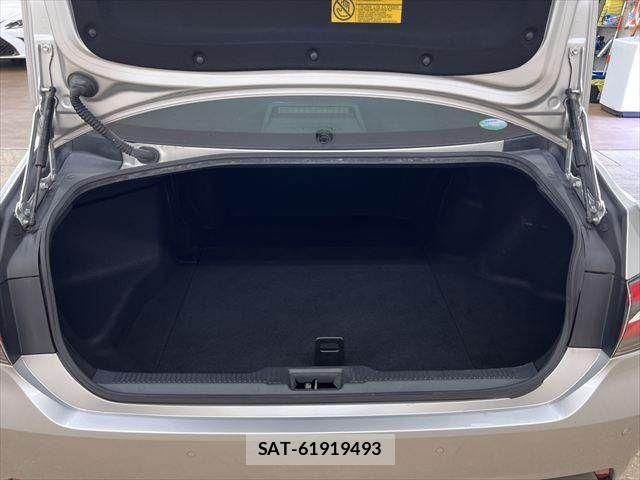 Toyota CROWN SEDAN 2019-02 8207051-8