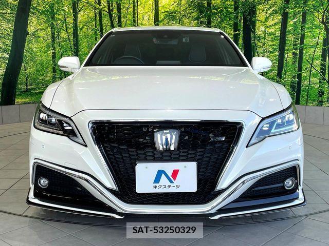 Toyota CROWN SEDAN 2018-07 8207040-14