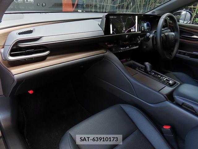 Toyota CROWN SEDAN 2026-01 8207022-13